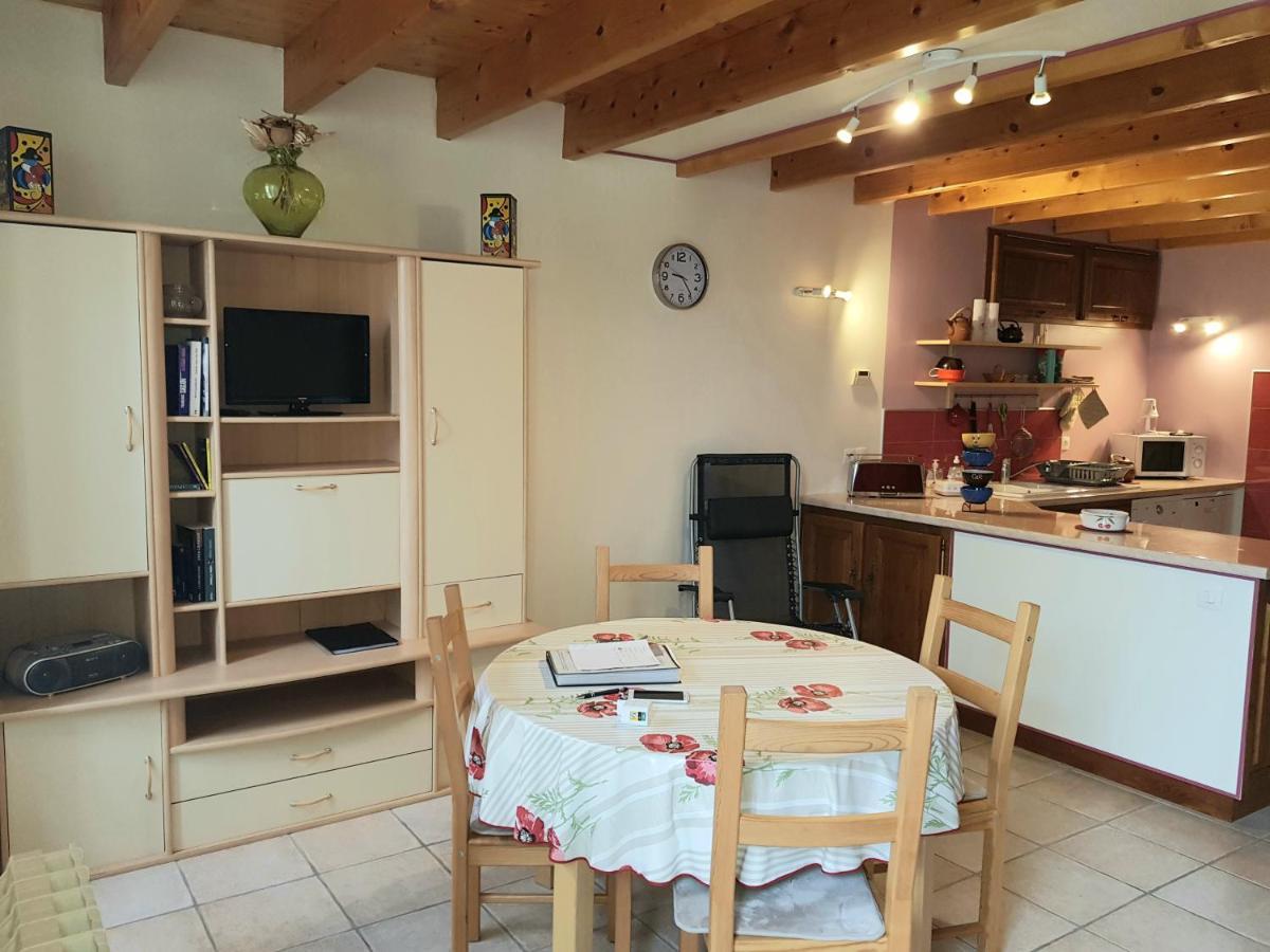 Villa Terrasse et Jardin à Jonzac Extérieur photo